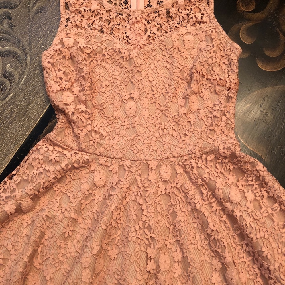 Gorgeous Lace dress, by Monteau Los Angeles - Picture 2 of 6